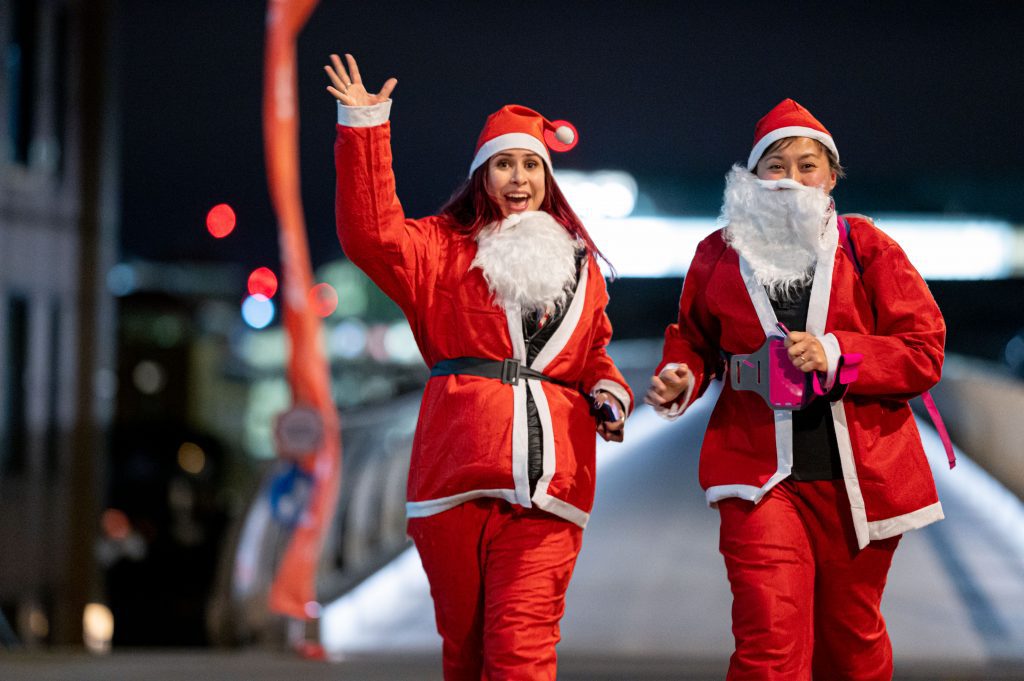 photo of Santa In The City runners